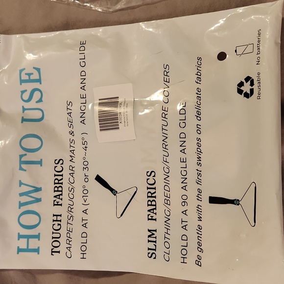 Pet fur removal tool for carpet, couch, or anything your fur baby sleeps on! - Picture 3 of 4